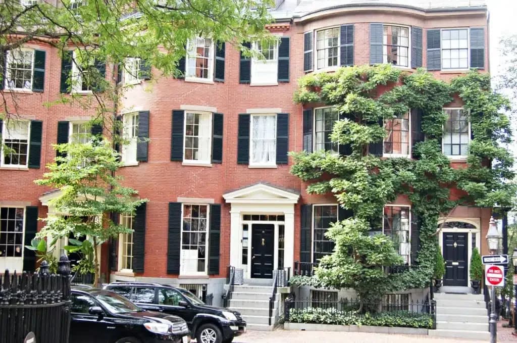 Boston Luxury Homes at Risk: How Cash Buyers Set the $3M+ Floor This Spring