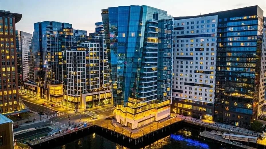 Boston Luxury Buyers Are Ditching High-HOA Condos for Historic Brownstones—Here’s Why